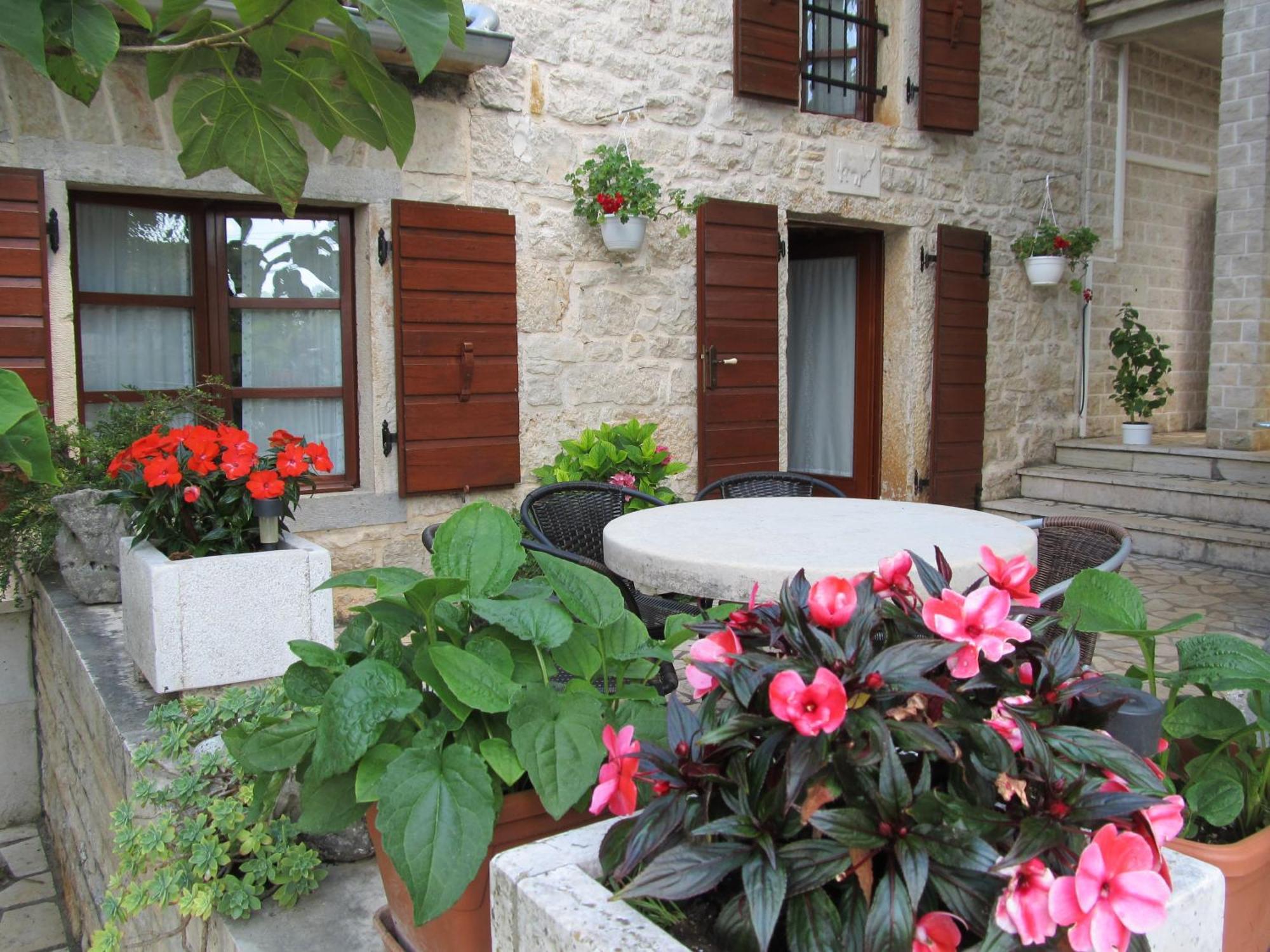 Apartments Vesna With Pool - New! Sveti Lovreč Pazenatički 객실 사진