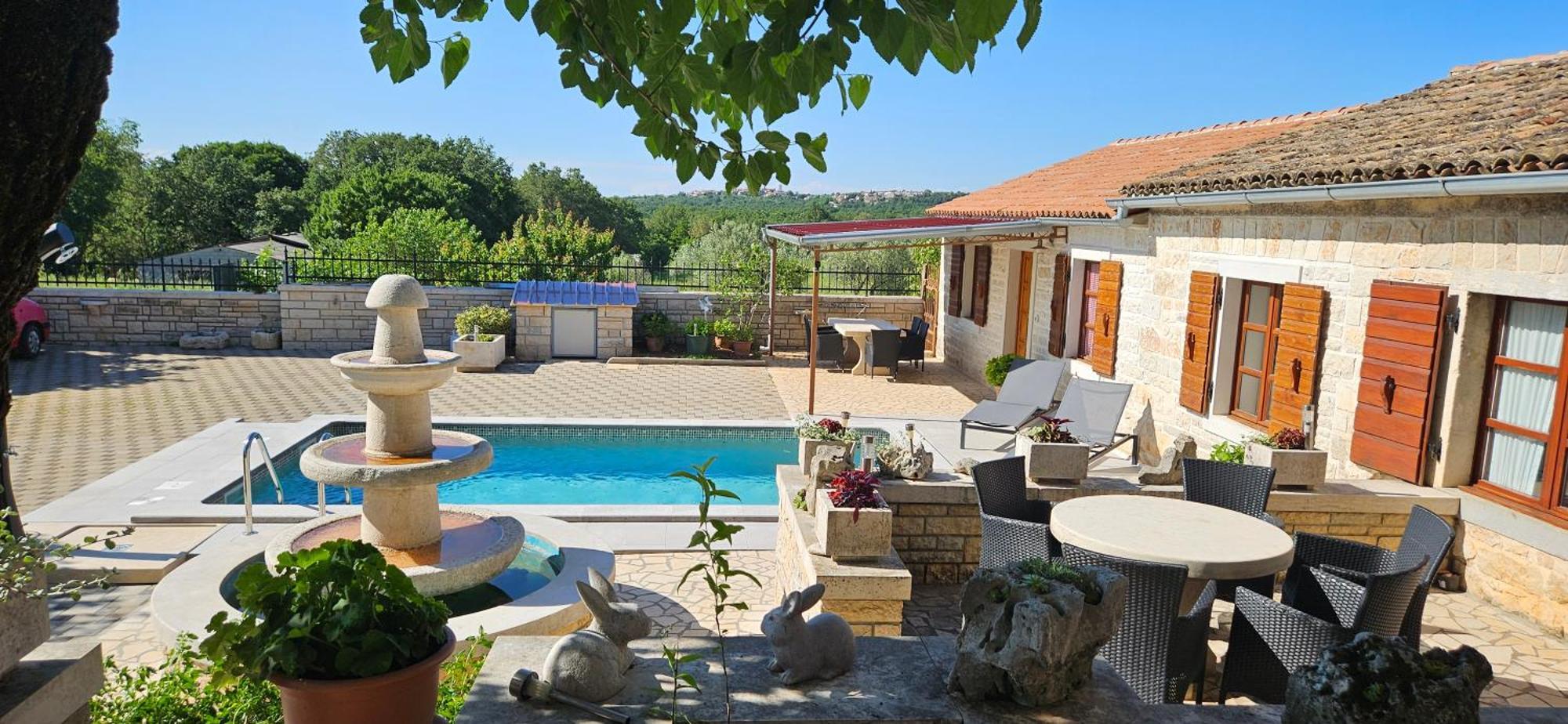 Apartments Vesna With Pool - New! Sveti Lovreč Pazenatički 외부 사진