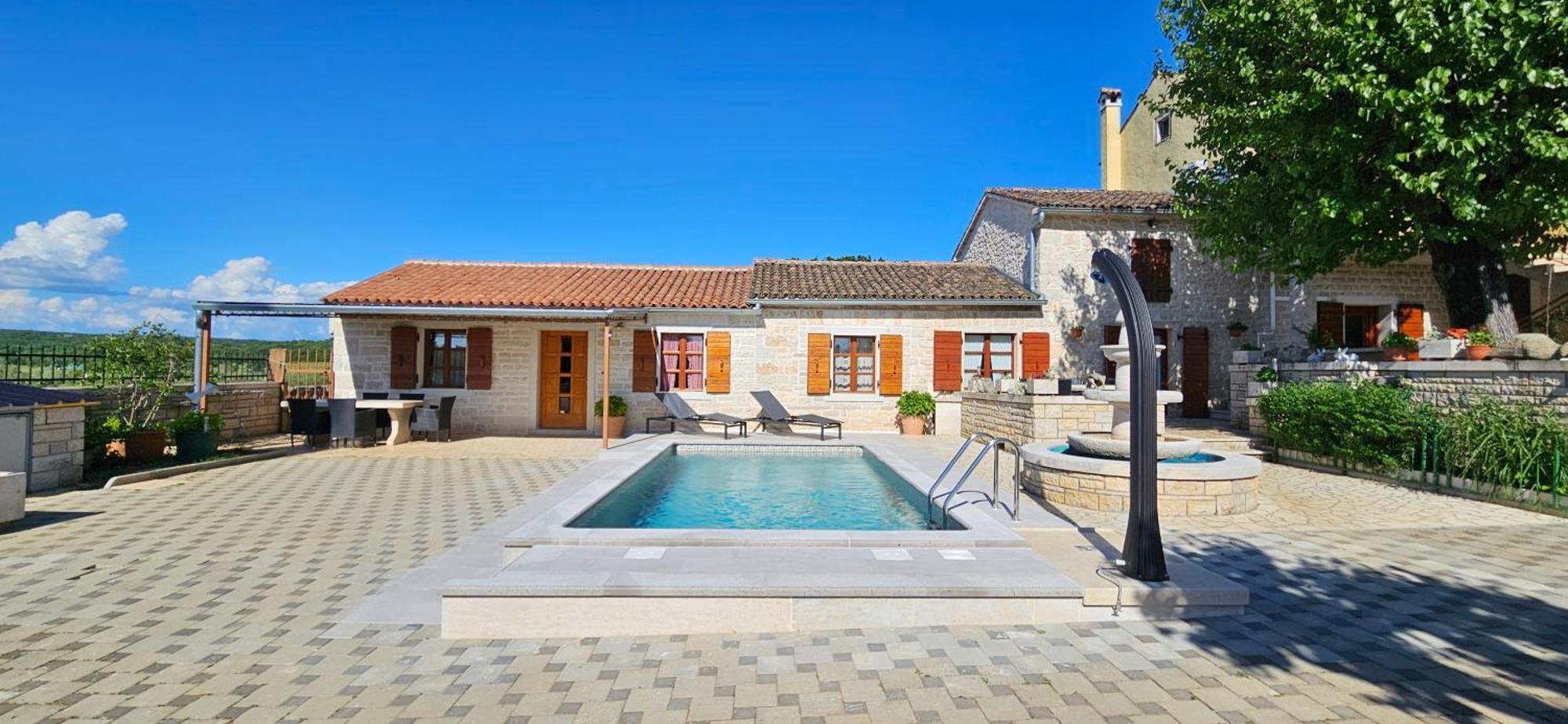 Apartments Vesna With Pool - New! Sveti Lovreč Pazenatički 외부 사진