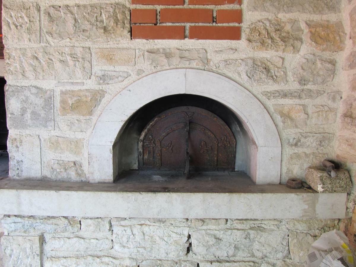 Apartments Vesna With Pool - New! Sveti Lovreč Pazenatički 외부 사진